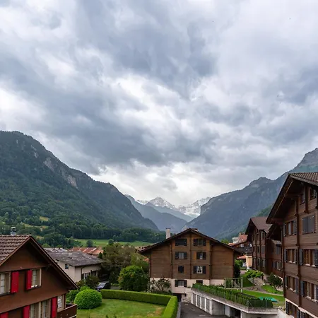 Alpine View With Balcony Near Interlaken Appartamento